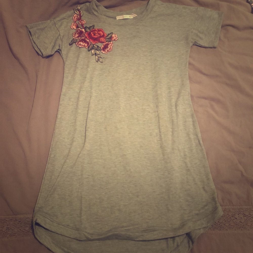 Embroidered t-shirt dress